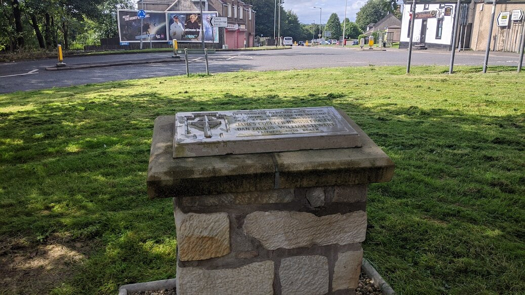 Dennyloanhead War memorial景点图片