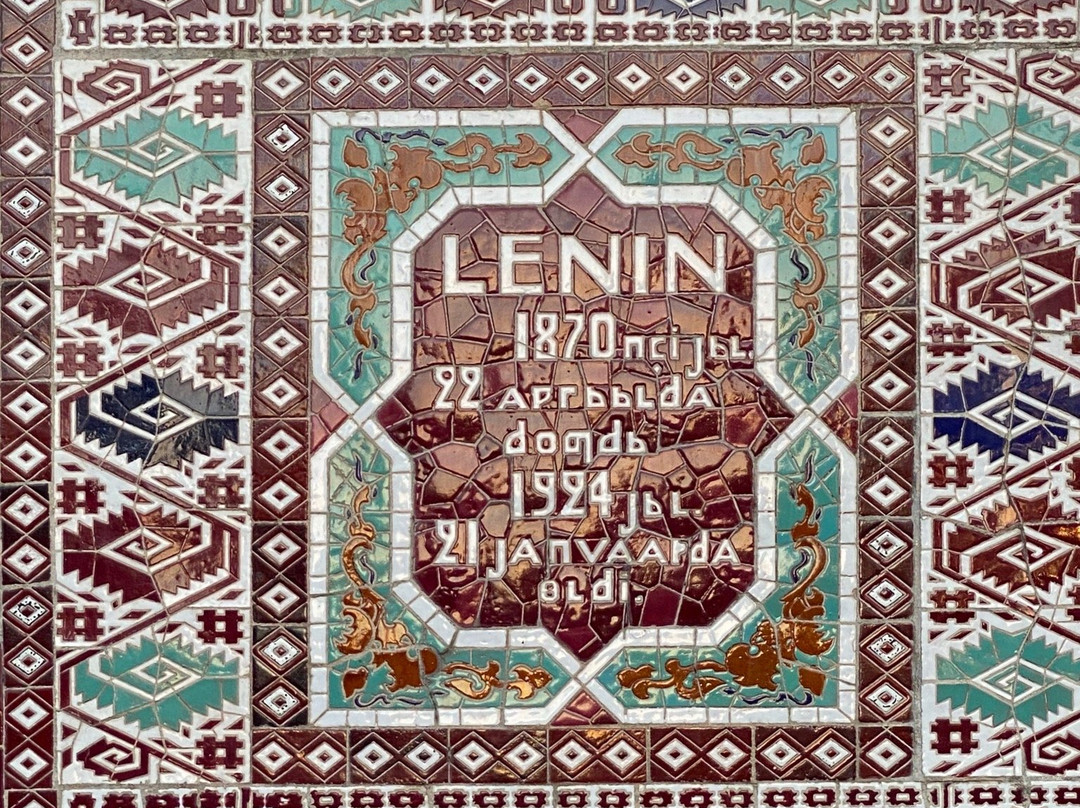 Statue of Lenin-阿什哈巴德必去景点