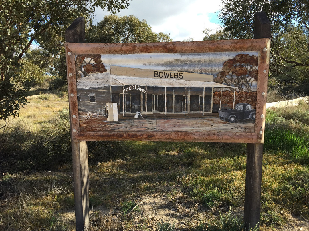 Cronomby Tanks-Lascelles必去景点