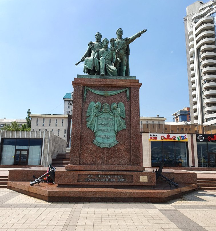Monument to the Founders of Novorossiysk景点图片
