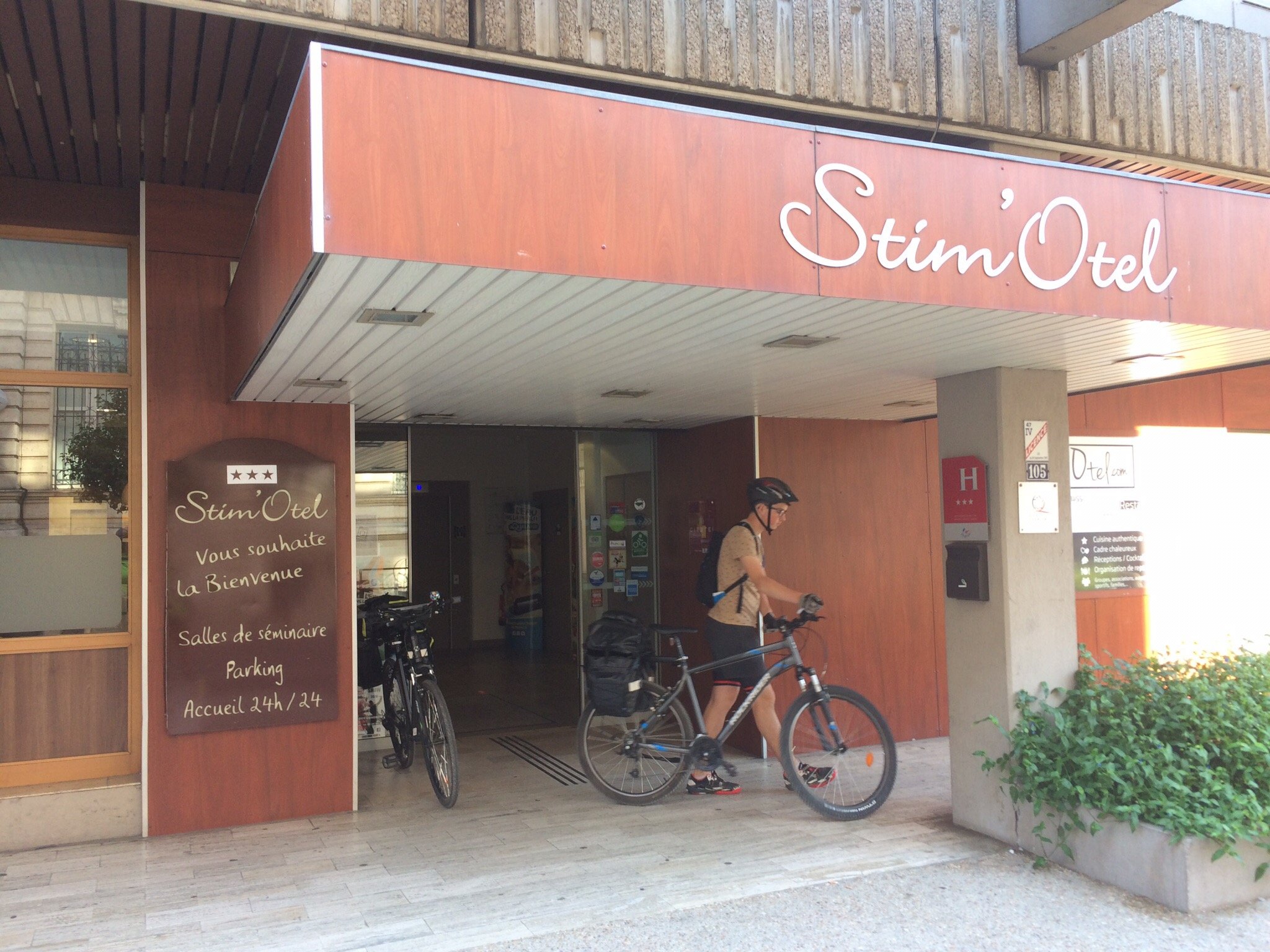 Cit'Hotel Stim'otel-官方