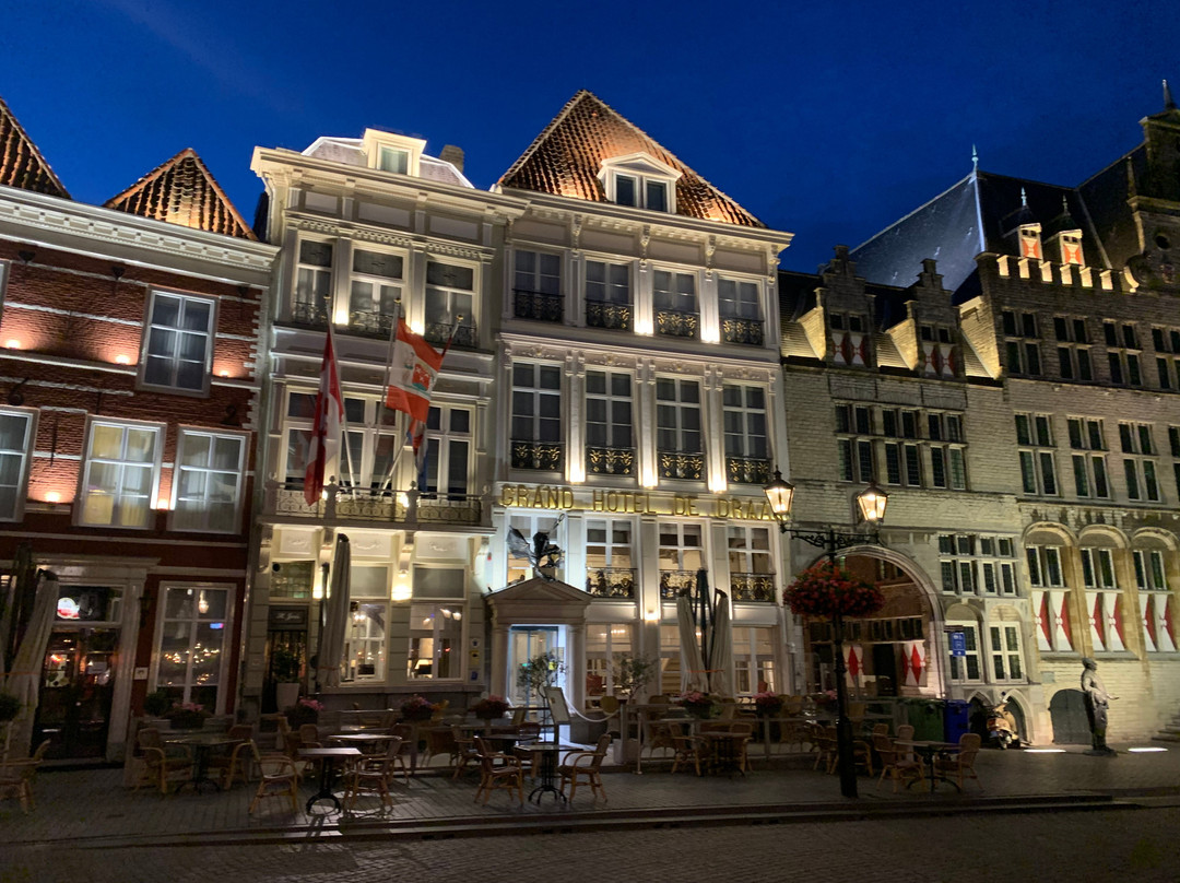 Grand Hotel De Draak主图