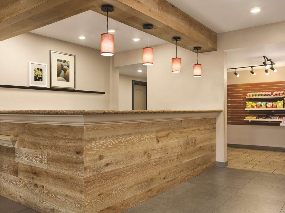 Spark By Hilton Redlands主图