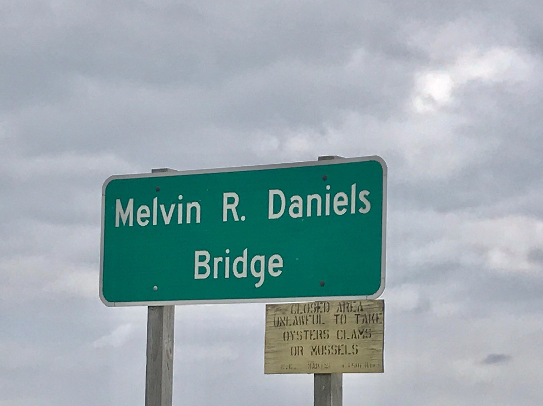 Melvin R Daniels Bridge-纳格斯海德必去景点