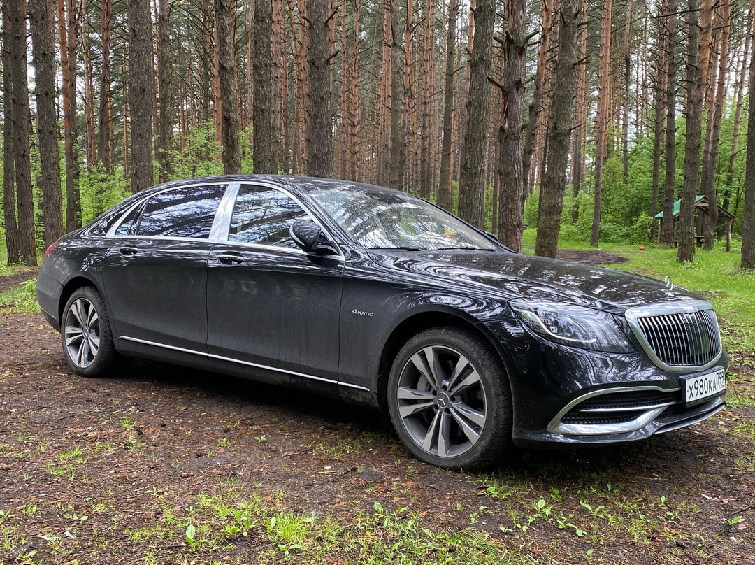 Rent Zeekr 009 with driver-莫斯科必去景点