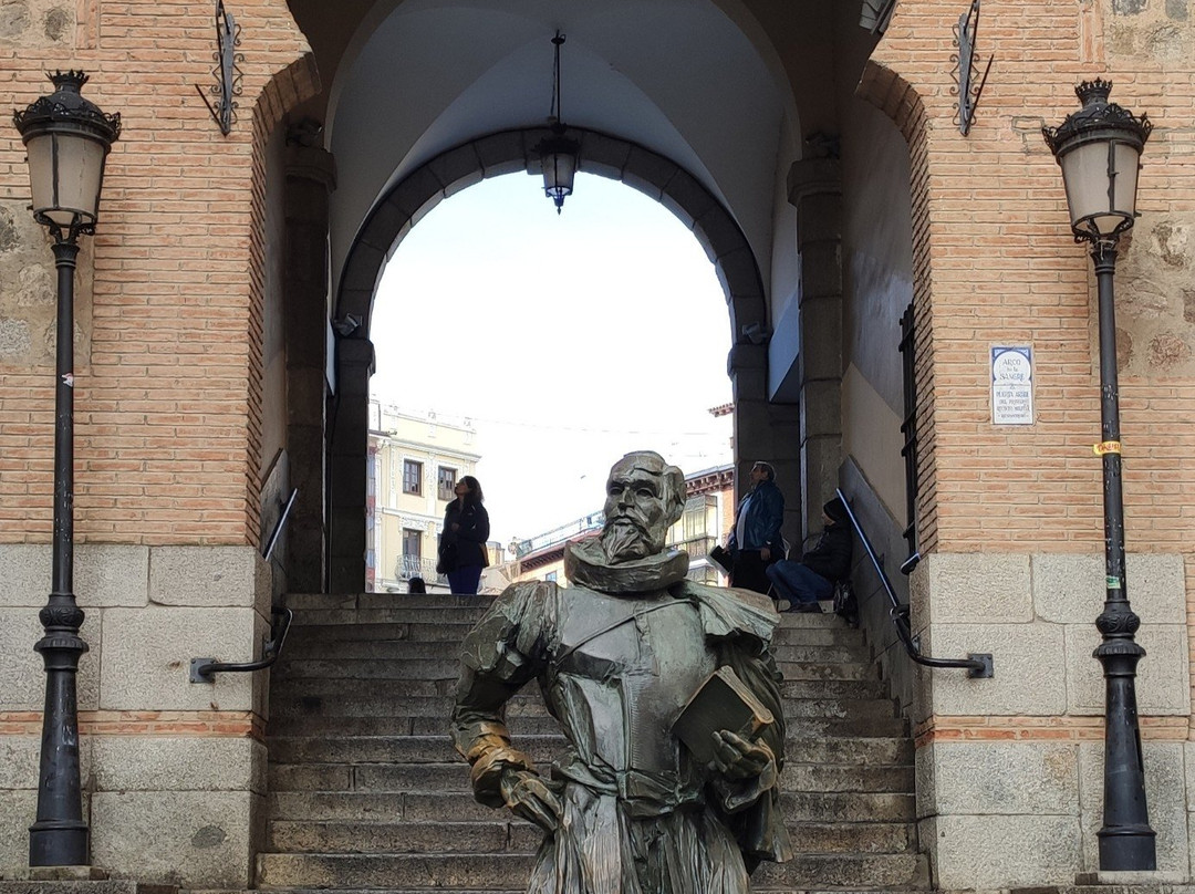 Estatua de Miguel de Cervantes景点图片