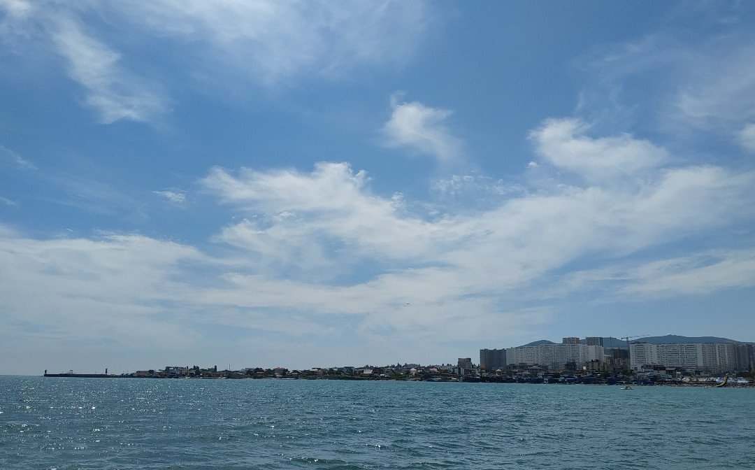 Aleksino Beach景点图片