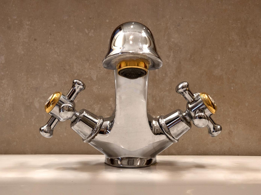 隆德大酒店主图