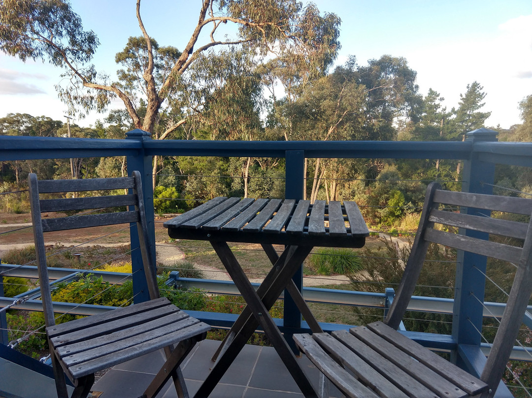 Stone and Straw Estate主图