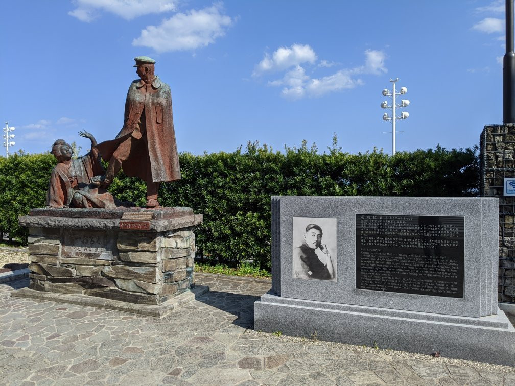 Omiyanomatsu / Statue of Kanichi and Omiya-热海市必去景点