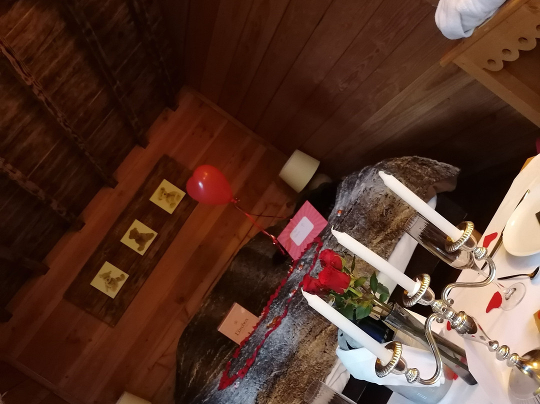 雷福奇酒店主图