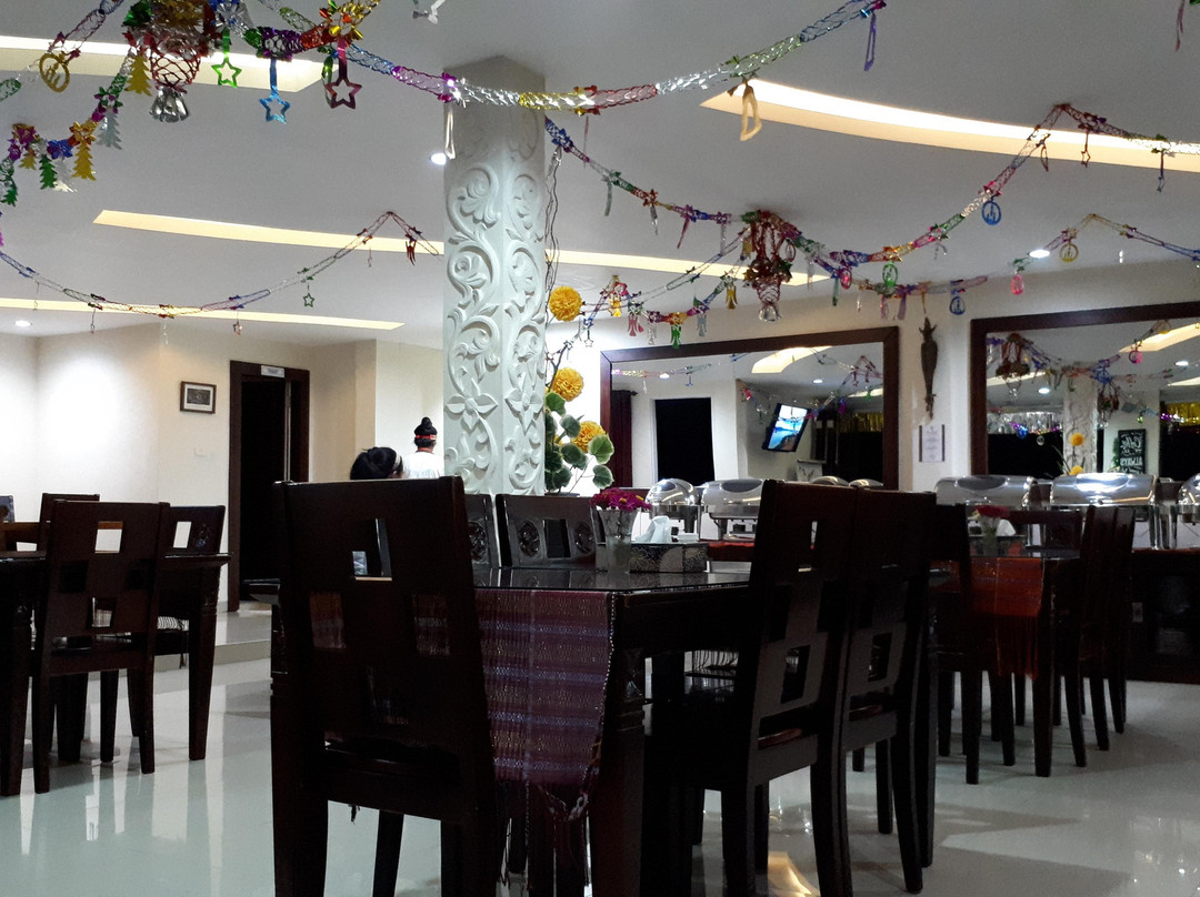 Zoé’s Paradise Waterfront Hotel主图