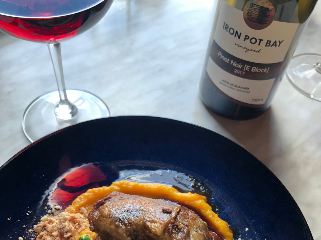 Iron Pot Bay Vineyard-Rowella必去景点