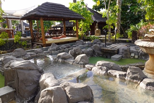 丽晶乡村俱乐部酒店主图