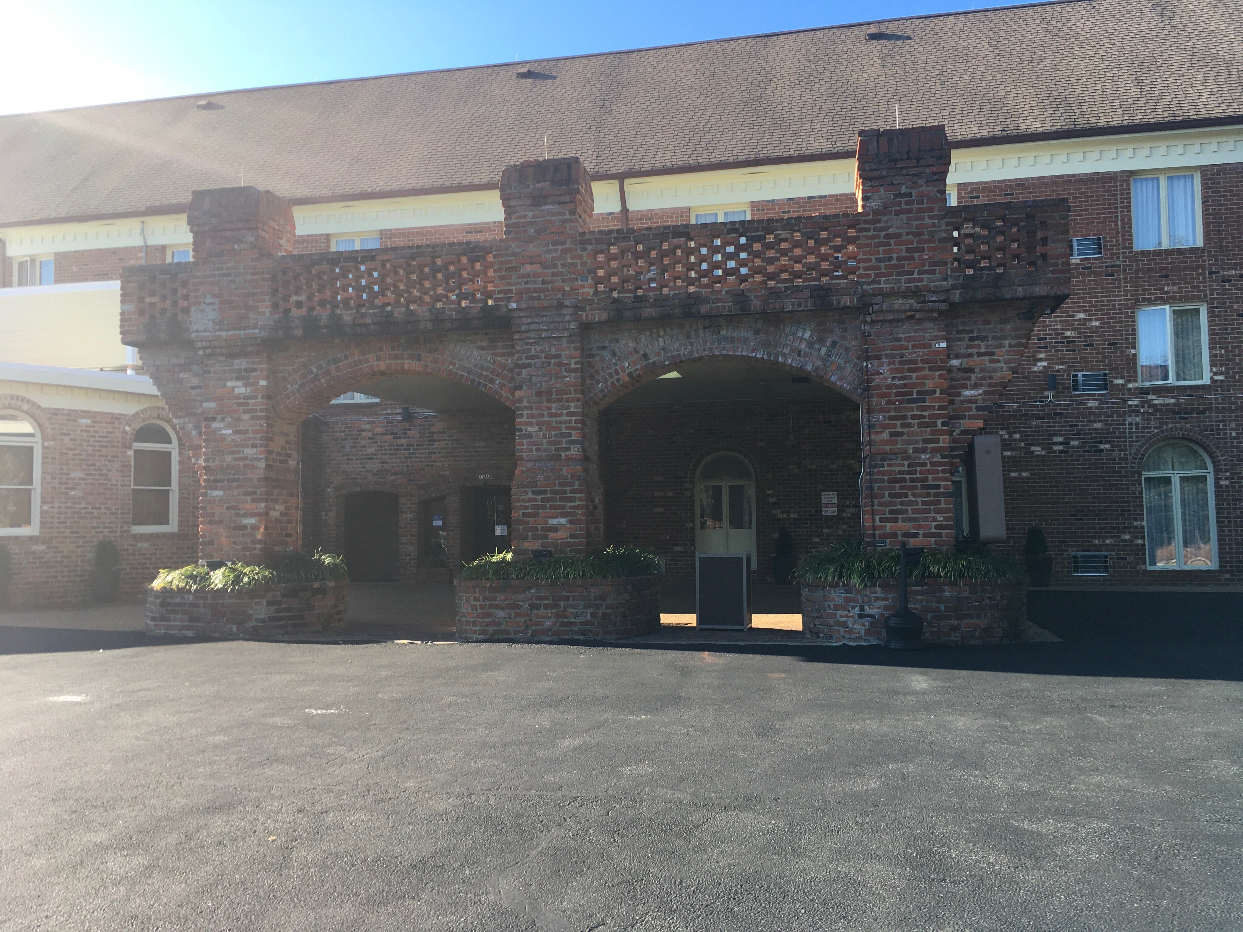 Best Western Plus Governor's Inn-浴室