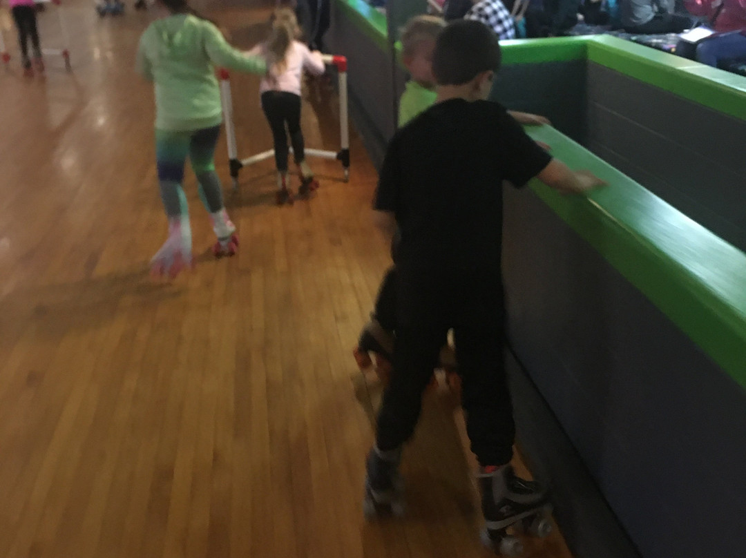 Fun Spot Skating Center景点图片
