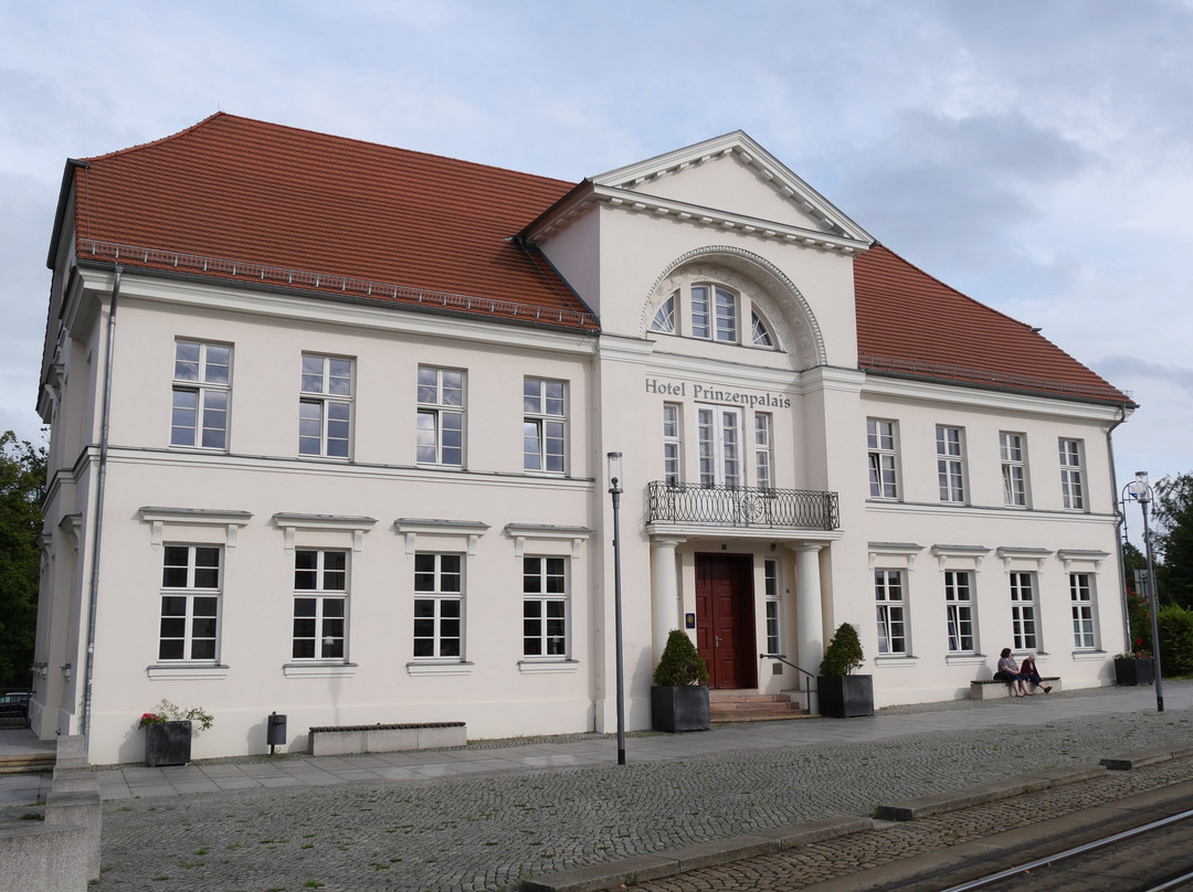 半巴切尔王子宫殿酒店主图