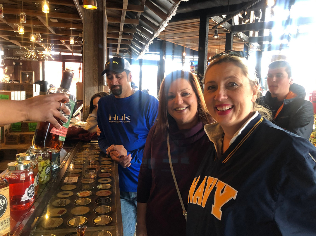 Smith Creek Moonshine-皮金福奇必去景点