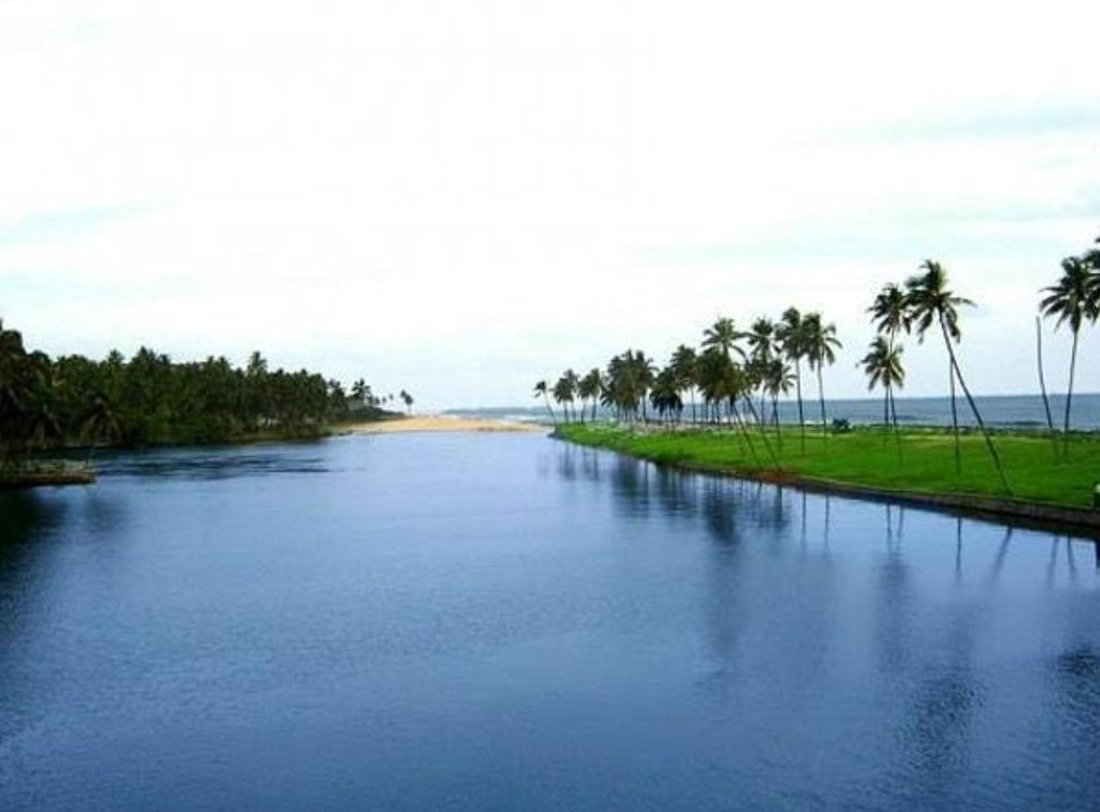 Kasarkod Beach景点图片