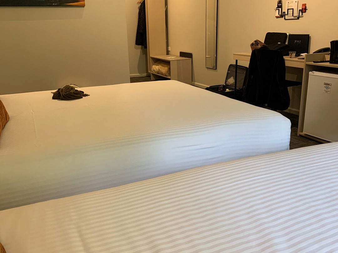 Nightcap at York on Lilydale主图