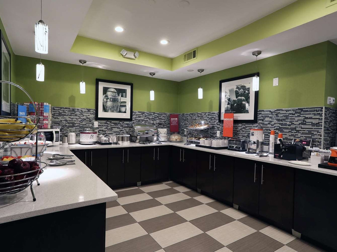 Hampton Inn Paris主图