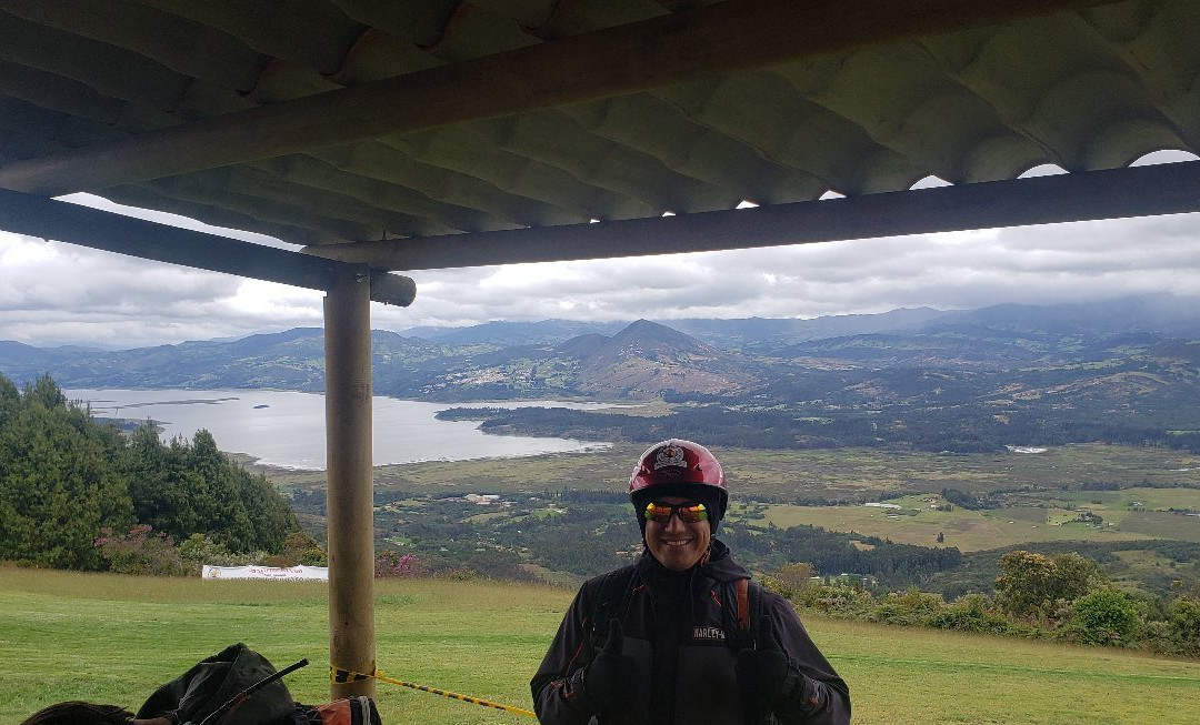 Paragliding Paraiso景点图片