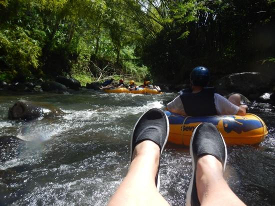 Adventure River Tubing-St. George's必去景点