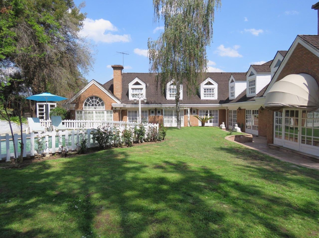 Sleepless In Santiago主图