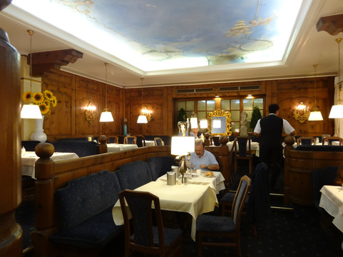 施洛斯科隆酒店主图