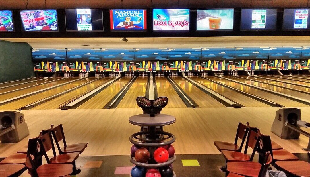 Tioga Center旅游景点-Valley Bowling Center