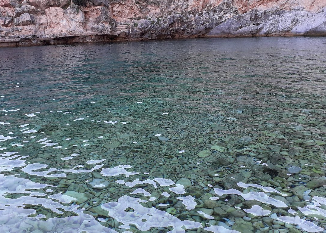 Grammata Beach-Dhermi必去景点