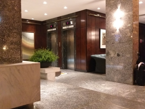 古里提巴中央斯拉维耶罗酒店