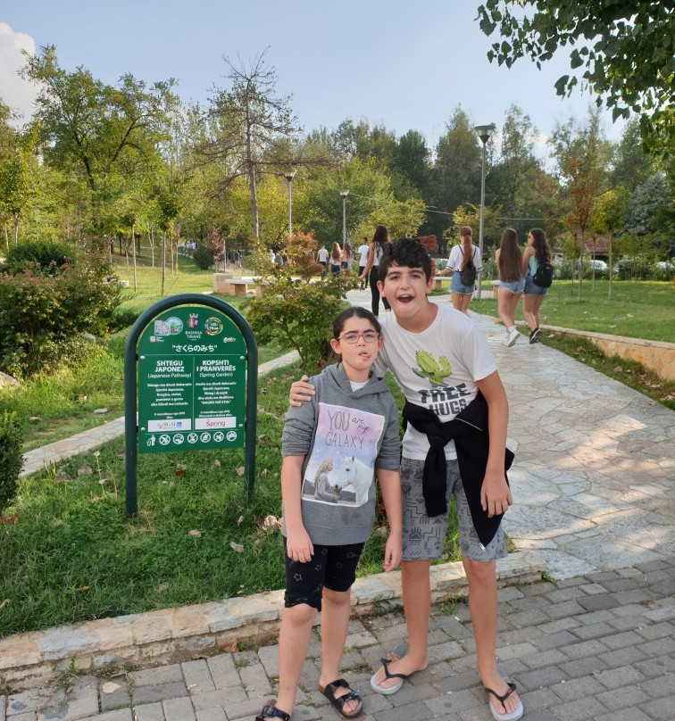 Liqeni Artificial i Tiranes-地拉那必去景点