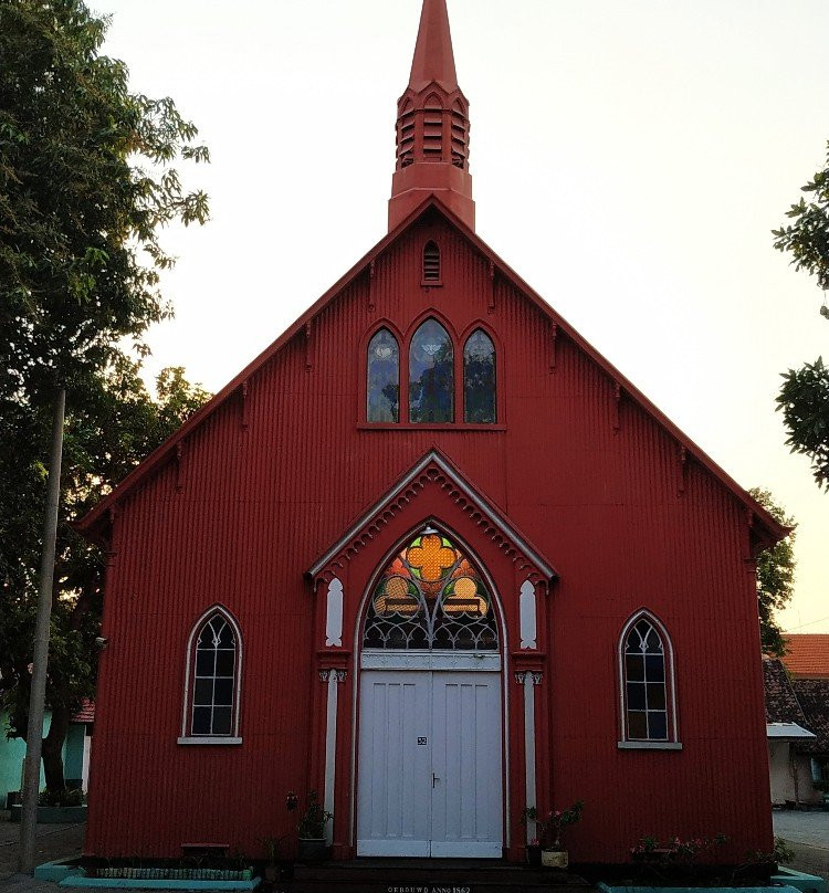 Red Church景点图片