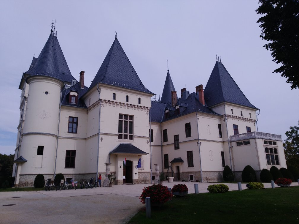 Andrássy Castle景点图片