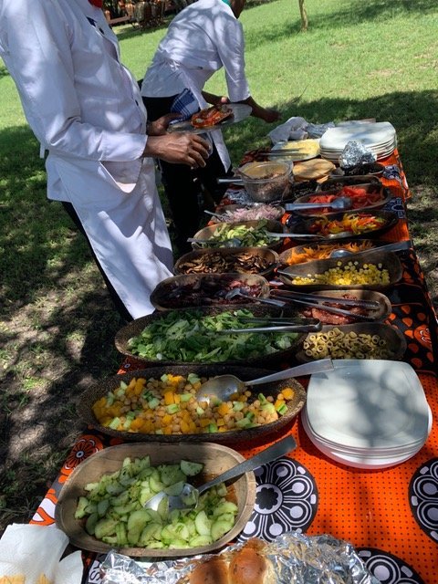 基歇切莱基皮亚露营-餐饮