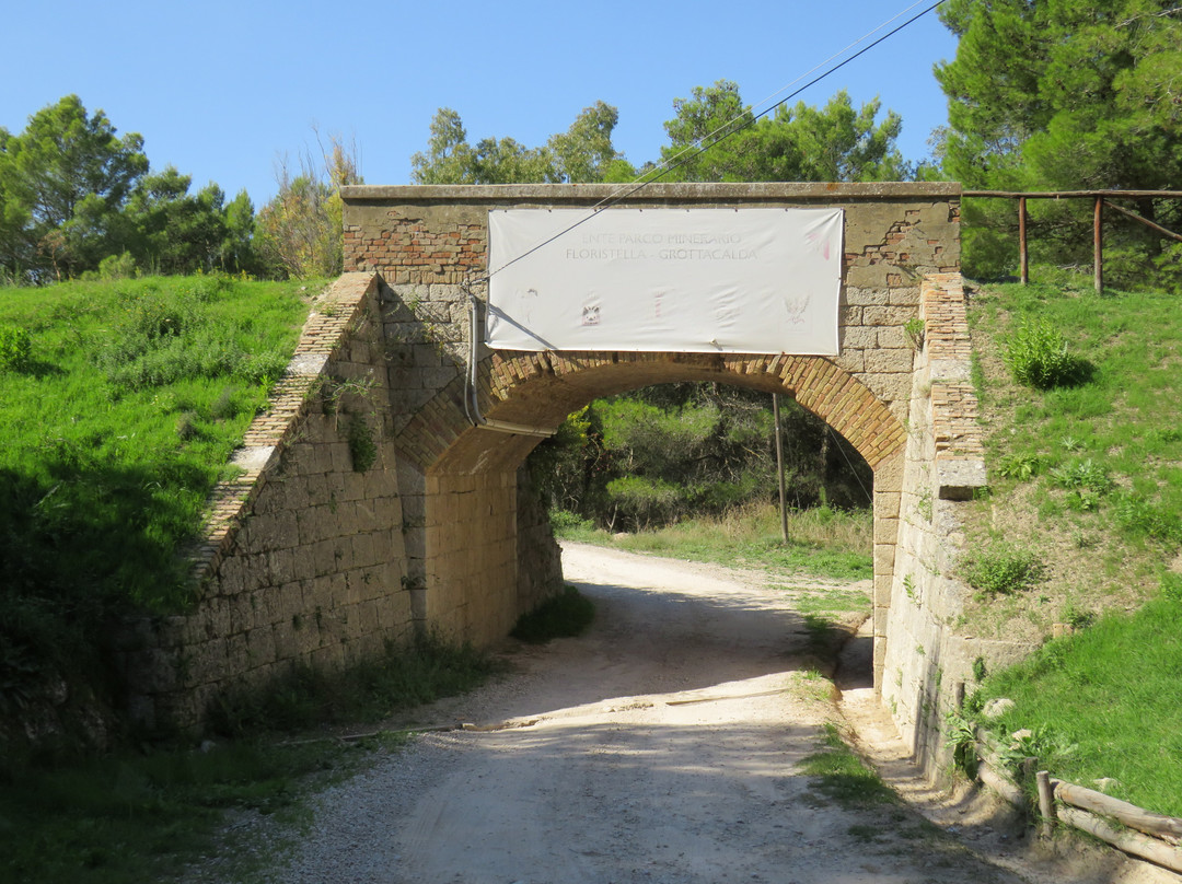 Parco Minerario Floristella-Grottacalda-Valguarnera Caropepe必去景点
