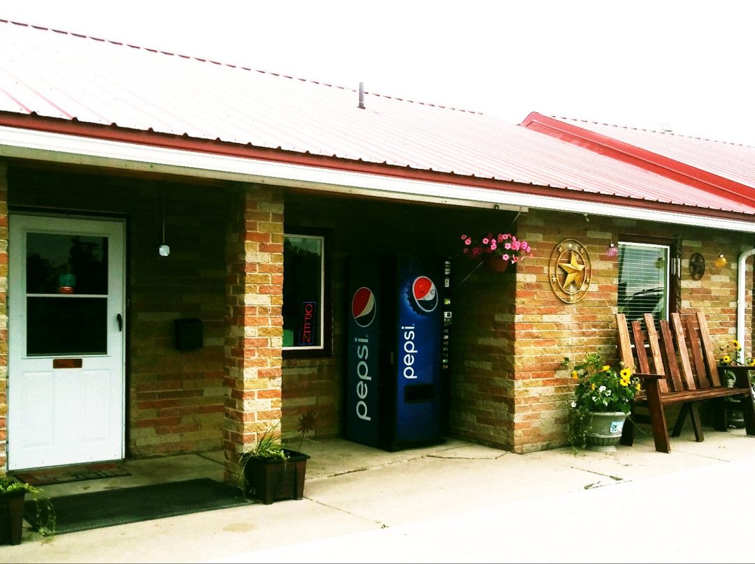 Circle S Lodge主图