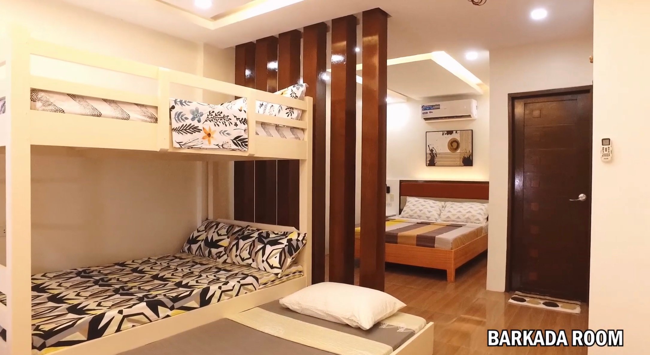 Rustic Crown Hotel-官方