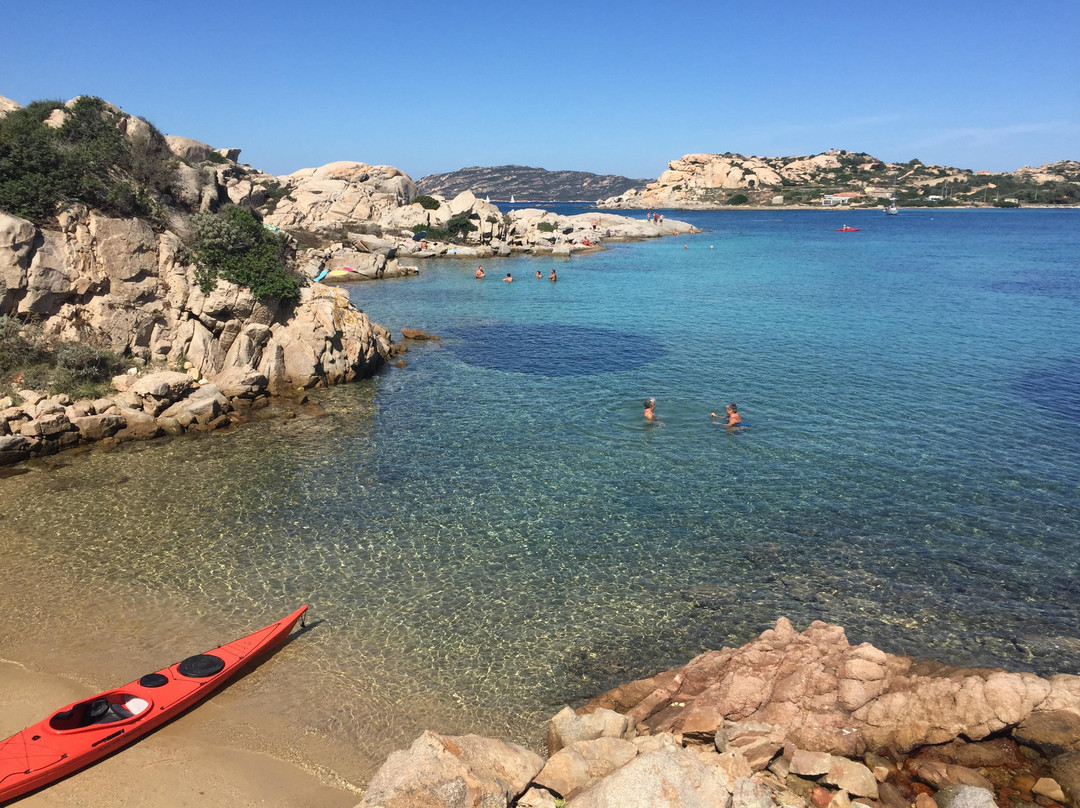 Spiaggia Nido d'Aquila-拉马达莱娜必去景点