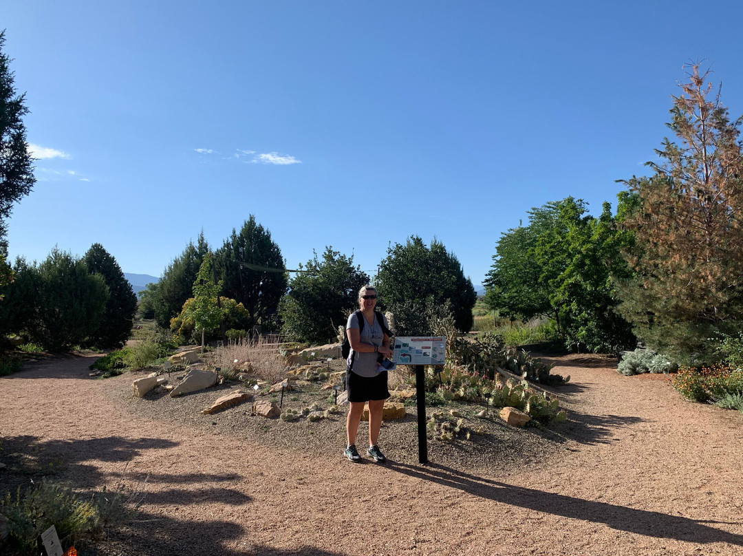 Montrose Botanic Gardens景点图片
