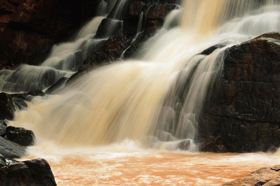 Sanaghagara Waterfall景点图片