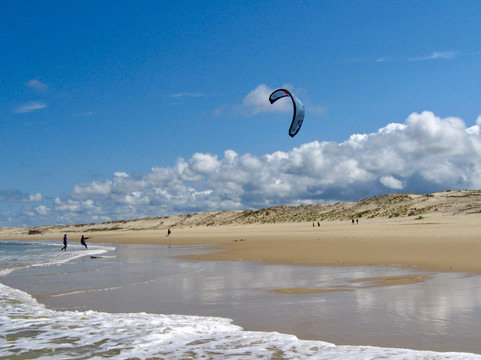 波浪之家酒店主图