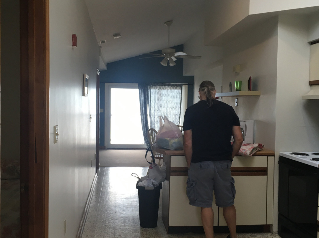 Shoreline Oceanfront Rooms and Suites主图