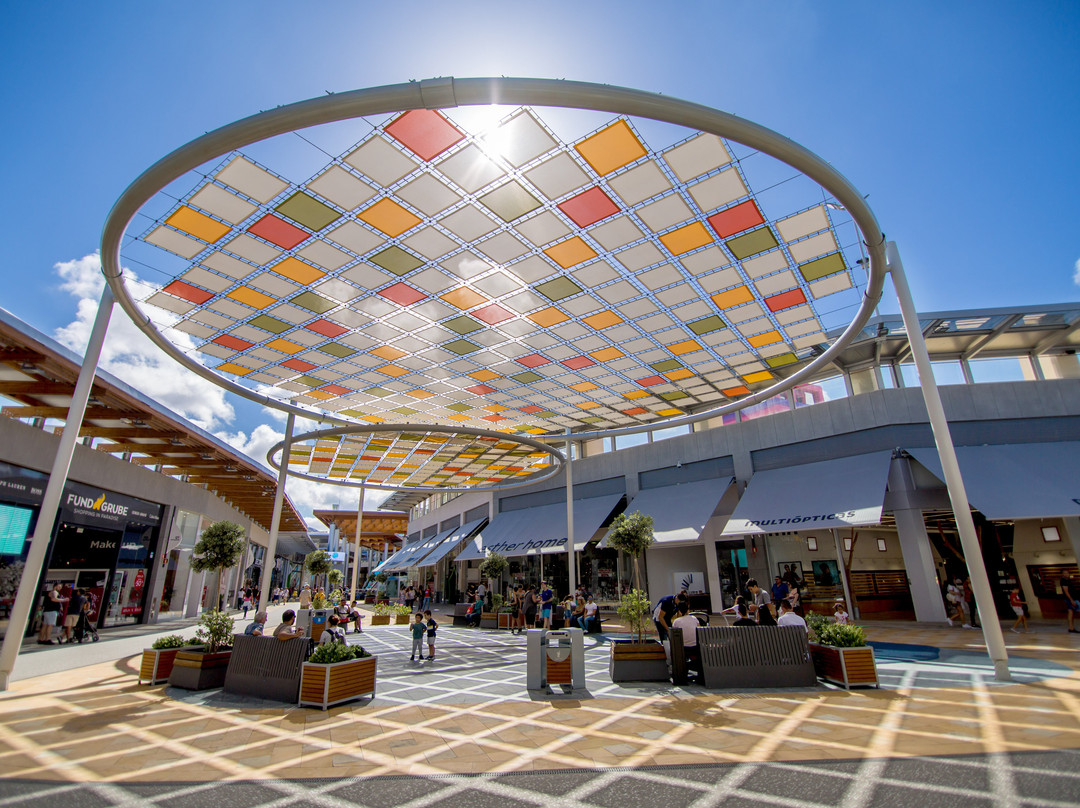 Alisios Shopping Mall景点图片