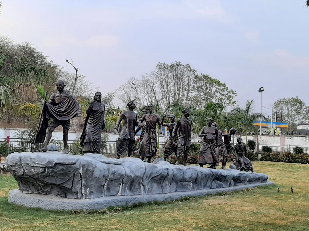 Dandi March Statue景点图片