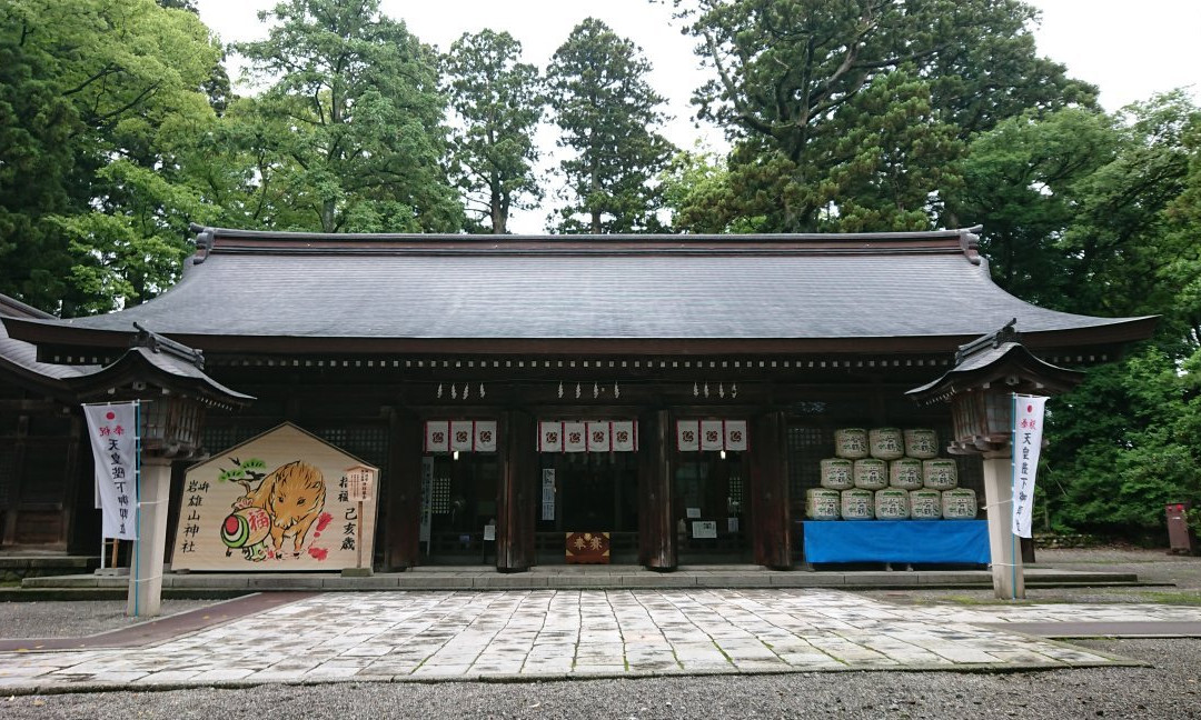 Oyama Shrine Zenritsu Shadan-立山町必去景点