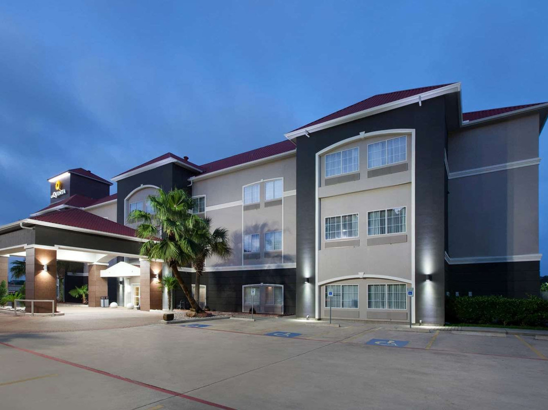 La Quinta Inn & Suites Houston New Caney主图