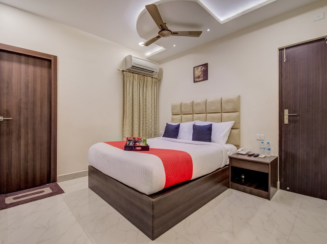 Collection O 30033 Almas Chennai High Court主图