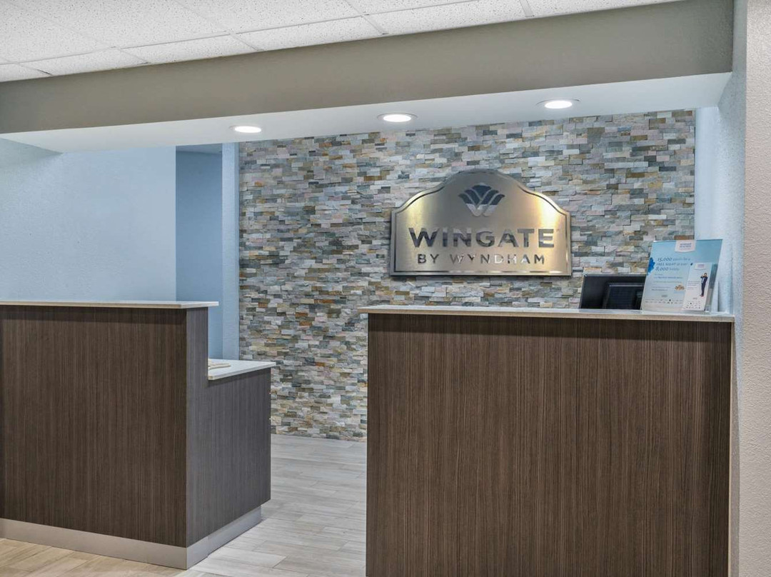 Comfort Inn & Suites Liverpool - Syracuse主图